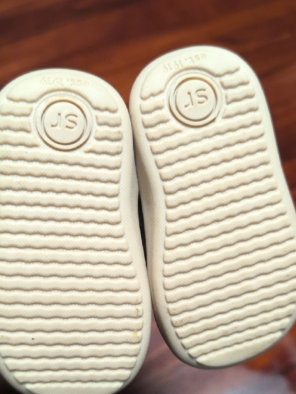 Toddler Tan Stride Rite Mary Jane Velcro Walkers - Picture 3 of 3